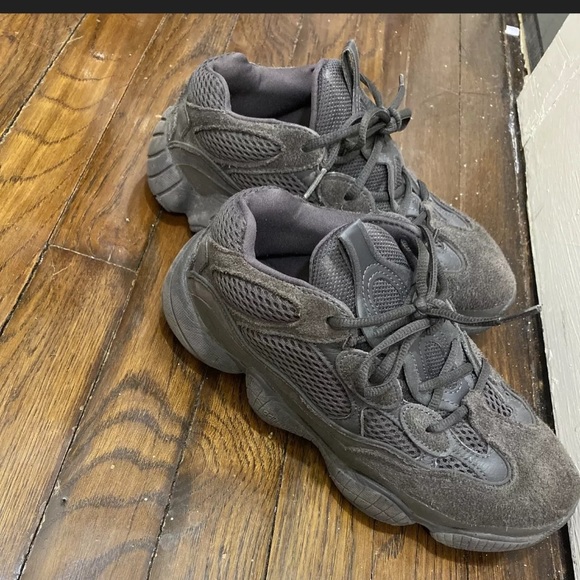 Adidas Yeezy 500 utility black